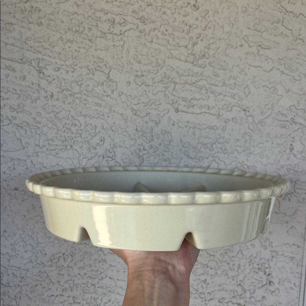 World Market Ceramic Stoneware Scone Baking Dish Pie Quiche - Picture 3 of 4